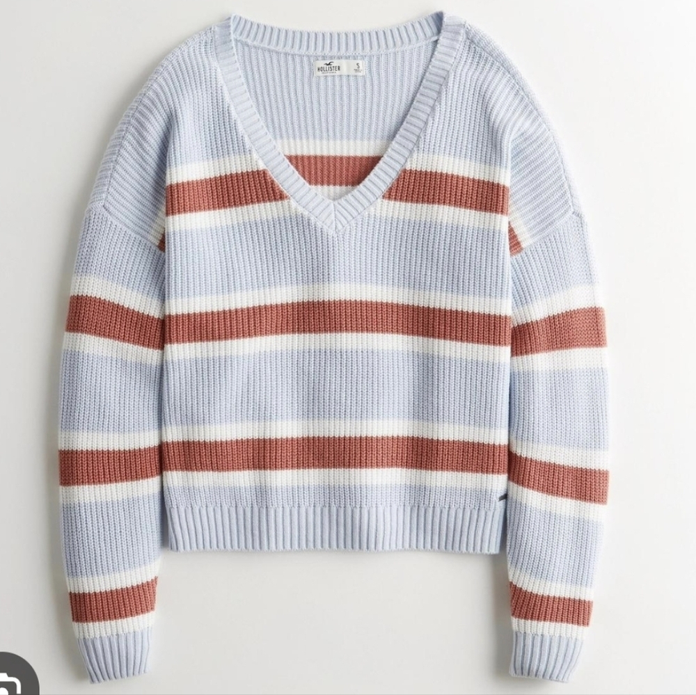 Hollister Vneck sweater